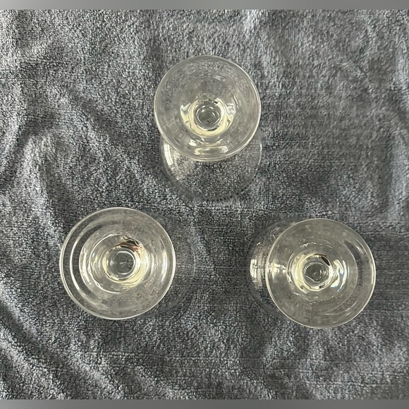 Set of 3- Coupe Glasses - Picture 7 of 7